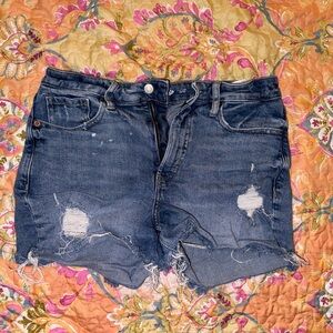 “Old Navy” Mid-Rise Distressed Short Shorts